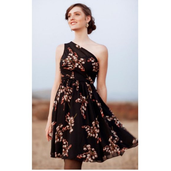MM Couture By Miss Me One Shoulder Floral Dress size Medium - Picture 1 of 5
